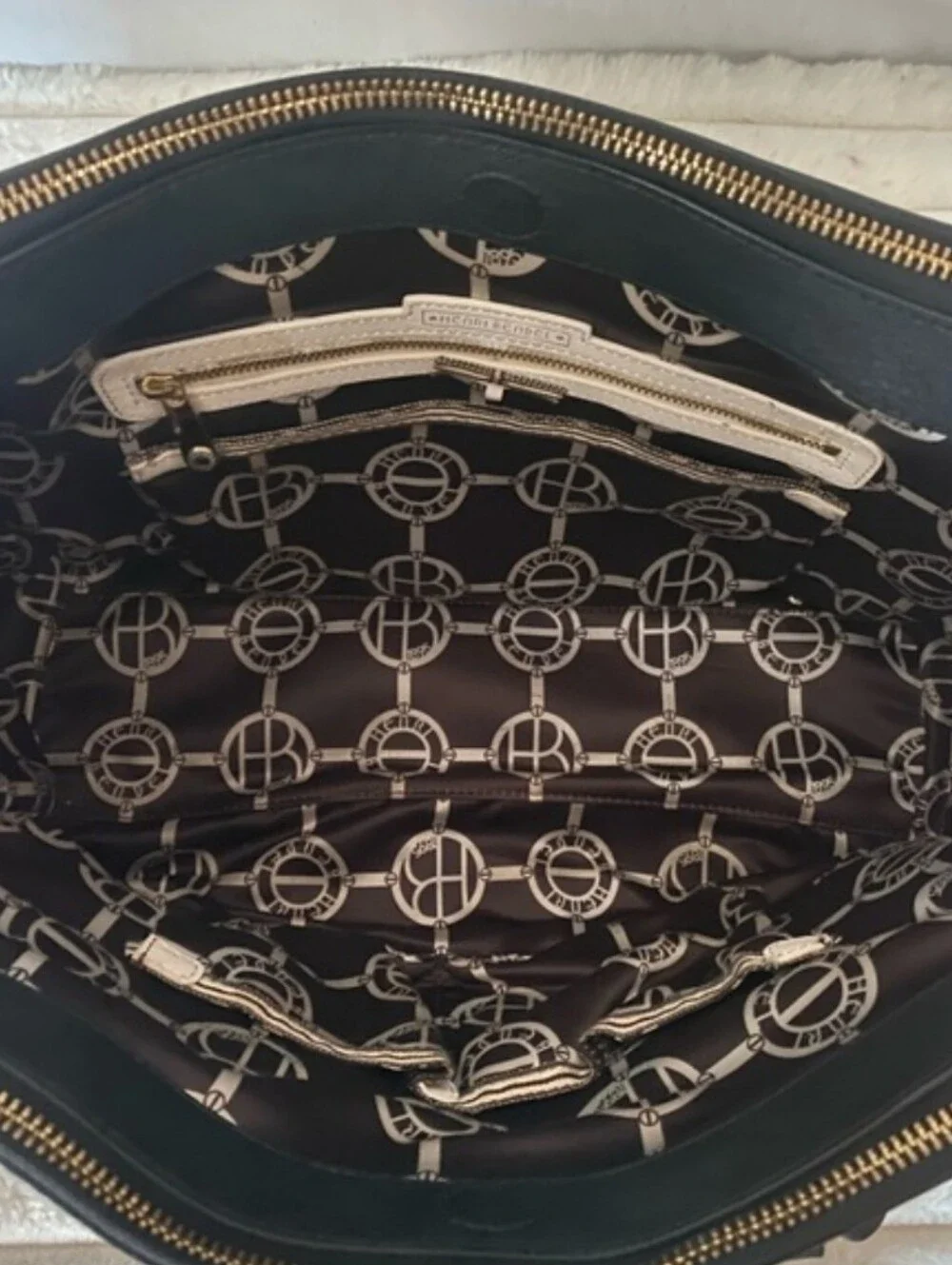 EUC Henri Bendel 3 section satchel